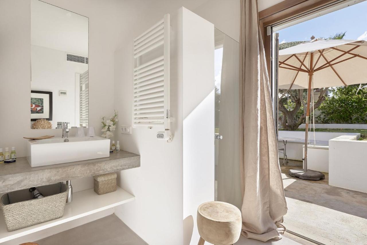 Villa Deluxe Ibizan Retreat Stunning Sea Views Juana 6 Bedroom A Short Drive To The *